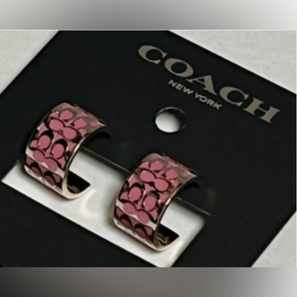 Authentic signature COACH huggie cuff earrings. NWT. Pink & gold tone. ✨